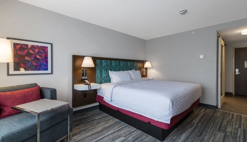 Room, 1 King Bed, Refrigerator & Microwave