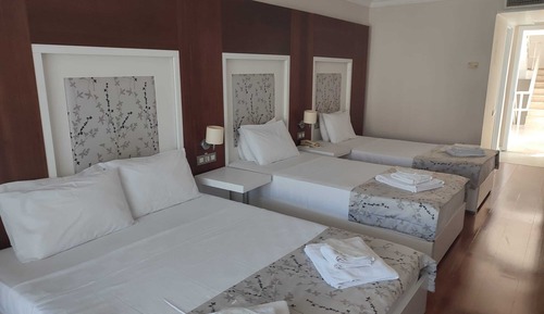 Family Room, 2 Bedrooms