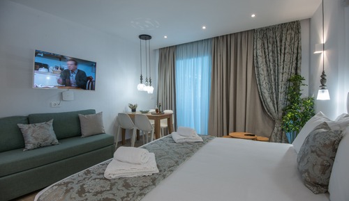 Exclusive Studio Suite