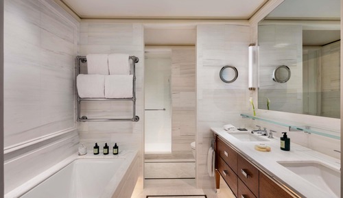 Suite (Westminister)
