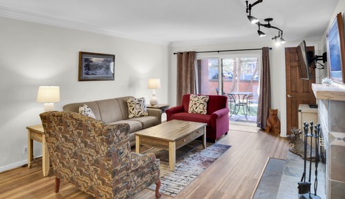 Condo, 2 Bedrooms