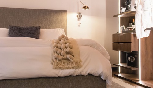 Standard Room, 1 King Bed