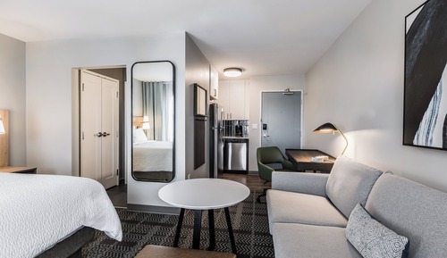 Studio Suite, 1 King Bed, Accessible Bathtub, Non Smoking (Kitchen, Accessible Bathtub)