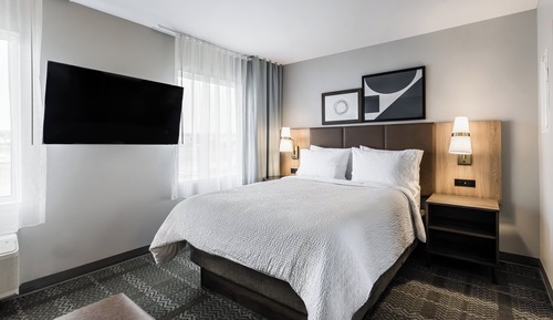 Studio Suite, 1 Queen Bed, Accessible Bathtub, Non Smoking (Kitchen, Accessible Bathtub)