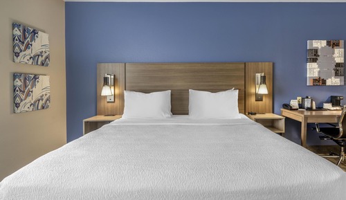 Suite, 1 King Bed, Non Smoking, Refrigerator & Microwave