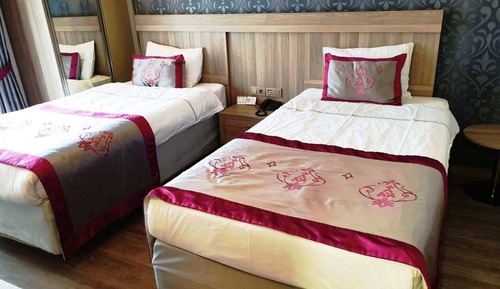 Basic Twin Room