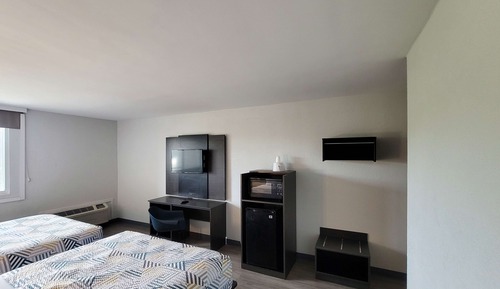 Standard Room, 2 Queen Beds, Non Smoking