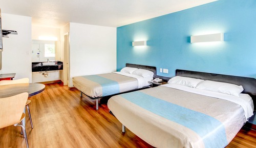 Standard Room, 2 Queen Beds, Non Smoking