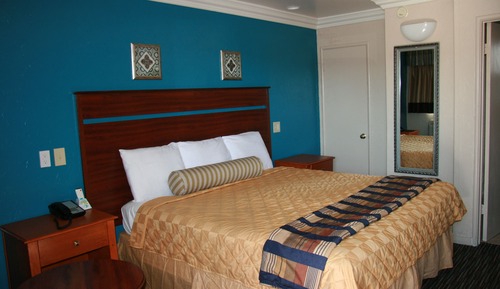 Deluxe Room, 1 King Bed