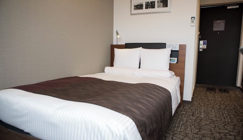 Standard Semi Double, Non Smoking (1 Small Double Bed)