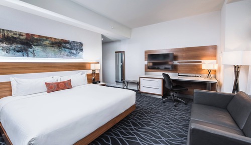 Deluxe Room, 1 King Bed