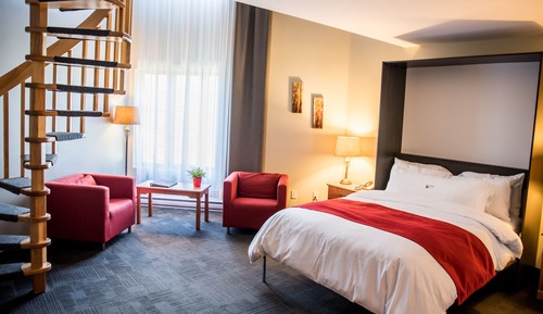 Mezzanine Suite, 1 Queen Bed & 1 Murphy Bed, Court Side