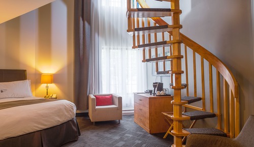 Mezzanine Suite, 2 Queen Beds, River Side