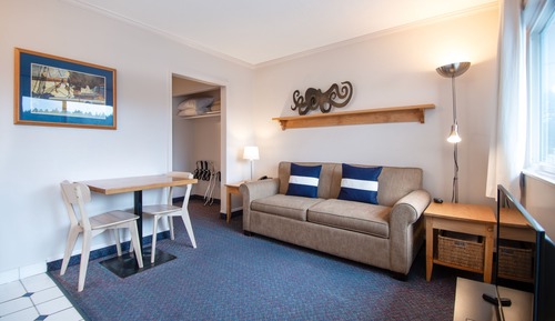 Seaside One-Bedroom Double Suite
