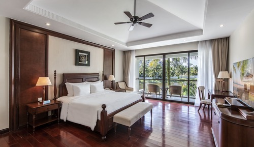 Three Bedroom Villa Lake View - Private Pool
