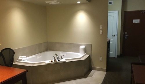 Suite, 1 King Bed, Non Smoking, Jetted Tub