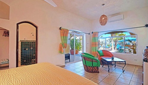 Executive Room, 1 King Bed, Ocean View, Beachfront