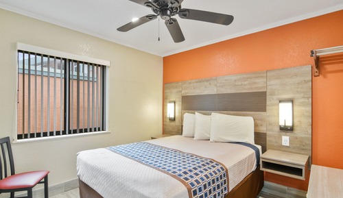 Deluxe Suite, 2 Bedrooms, Kitchen, Beachside