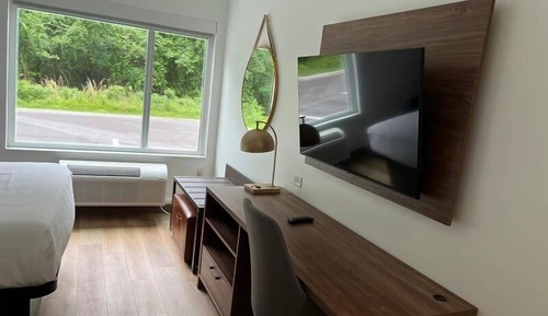 Suite, 1 King Bed, Non Smoking