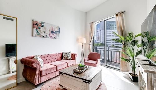 Deluxe Condo, 2 Bedrooms