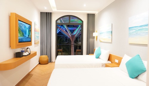 Premium Quadruple Room, Balcony, City View