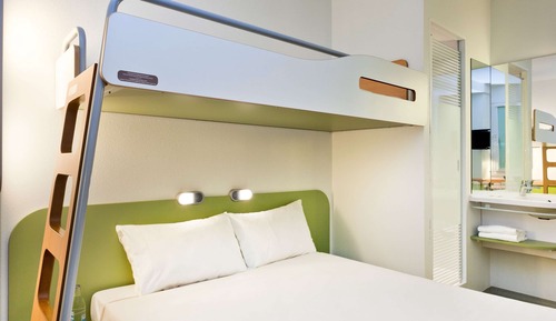 Room, Multiple Beds