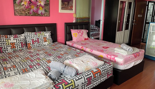 One bedroom twin bed