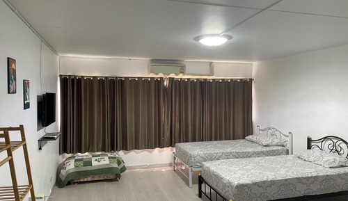 Studio Twin bed