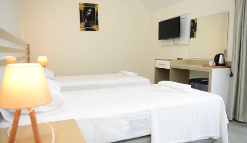 Economy Room