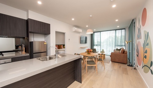 Deluxe 2 Bedroom Apartment