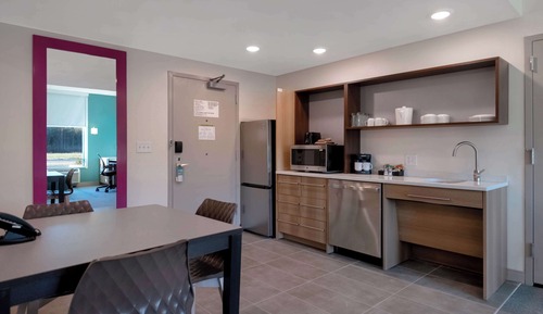 Suite, 1 King Bed, Accessible (Roll In Shower)