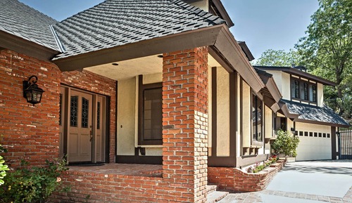 House (4 Bedrooms)