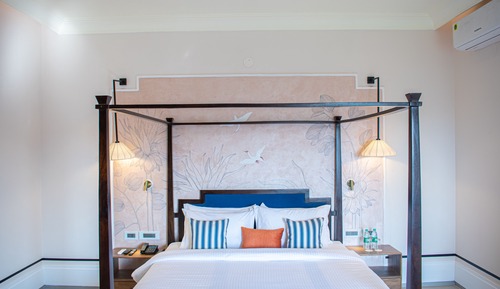 Premium Suite with Bathtub