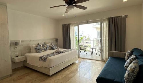 Comfort Suite, Terrace (2B)