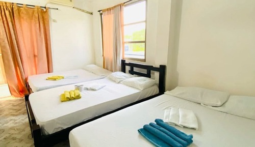 Basic Quadruple Room, 2 Double Beds