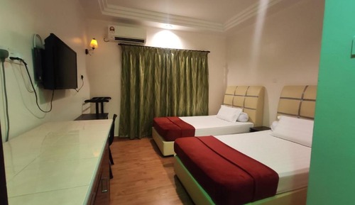 Standard Twin Room