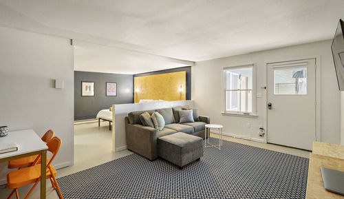 Executive Studio Suite