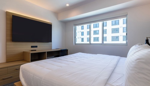 Room, 1 King Bed, Non Smoking