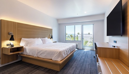 Room, 1 King Bed, Non Smoking, Balcony