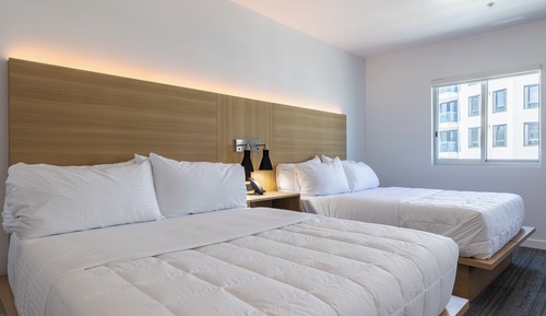 Deluxe Room, 2 Queen Beds, Non Smoking