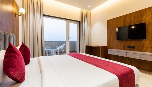 Superior Double Room, 1 King Bed, Balcony