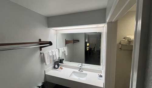 Standard Room, 1 King Bed