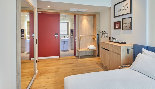 Room, 1 Queen Bed, Accessible