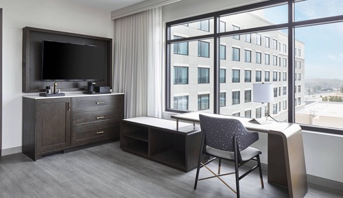 Room, 1 King Bed, Corner