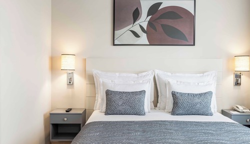 Deluxe Suite with Poolside Terrace (2 Adult + 2 Children)