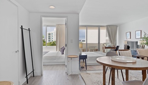 Superior Suite, 1 Bedroom, Balcony, City View