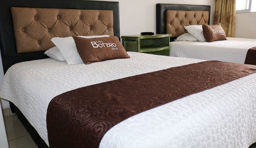 Family Room, Multiple Beds
