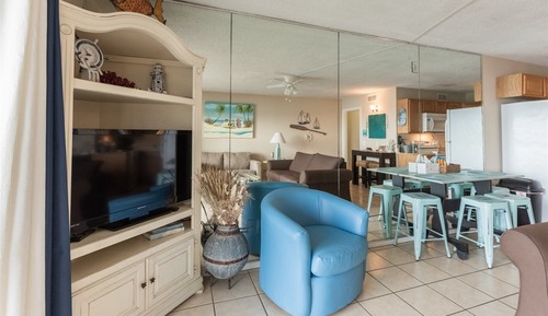 Condo, 1 King Bed with Sofa bed (The Summit 602)