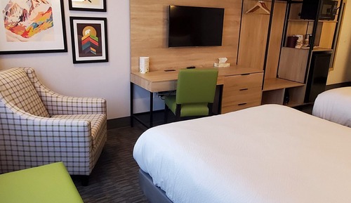 Lodge 2 Queens - Not Pet Friendly