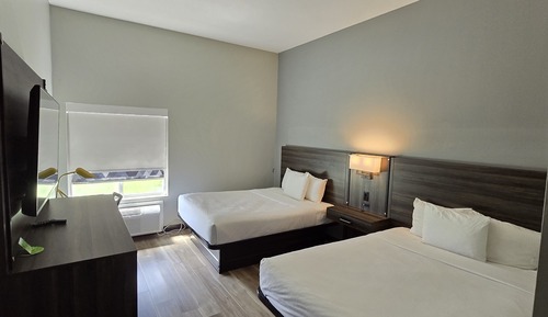 Room, 2 Queen Beds, Accessible, Non Smoking (Mobility/Hearing, Tub w/Grab Bars)